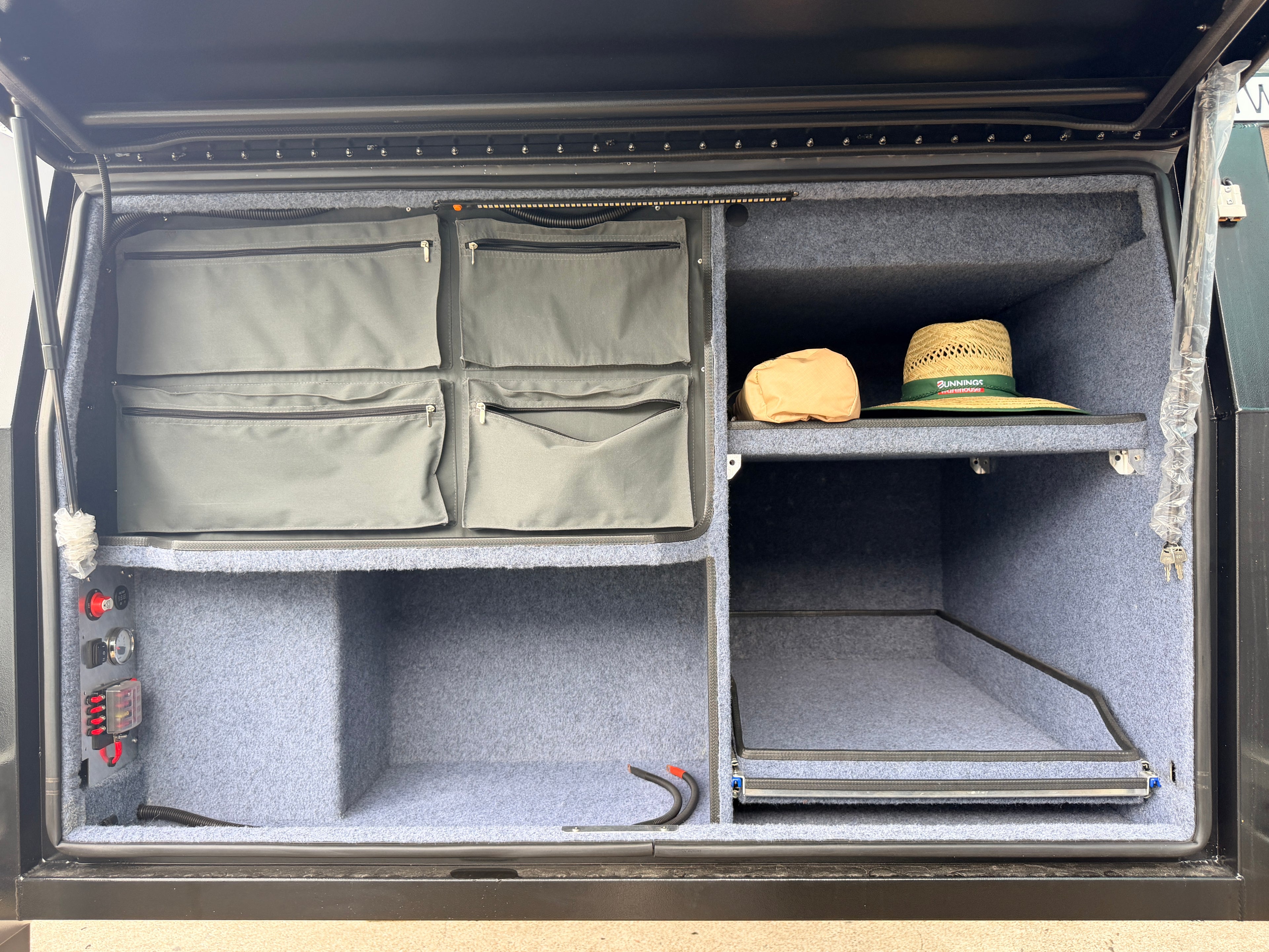 Pioneer Ute Tray Camper