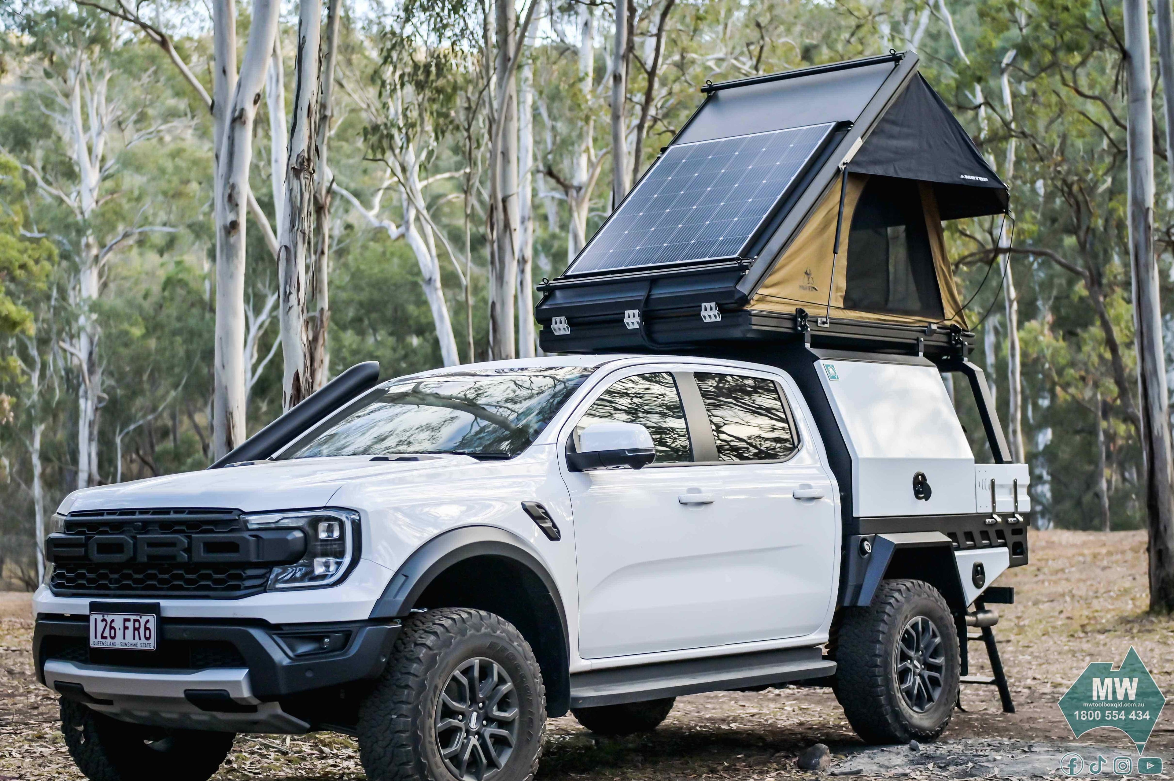 MT135 EXPAND Roof Top Tent Motop