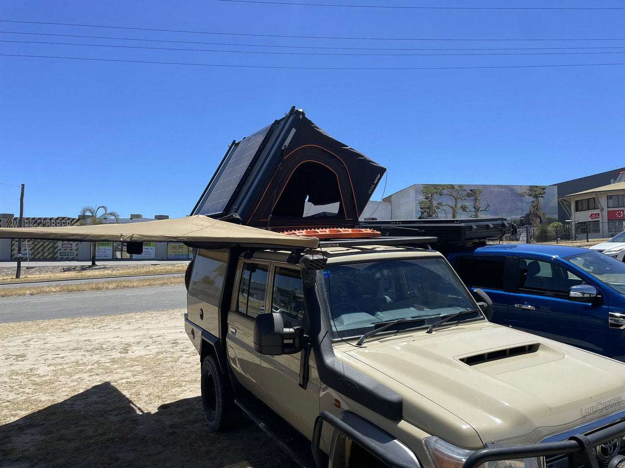 MT-135 SIDE FOLD Roof Top Tent Motop Australia