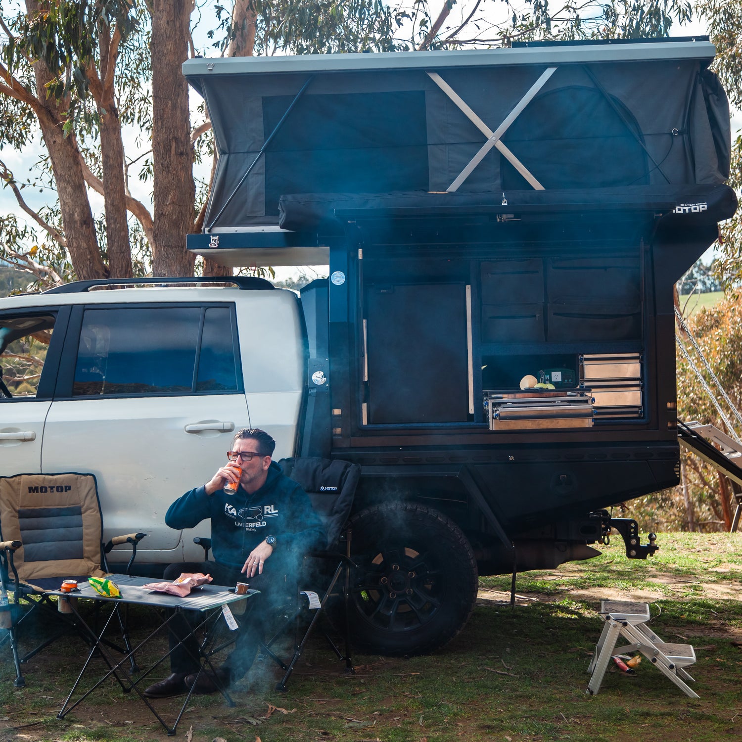 Motop Slide-On Camper