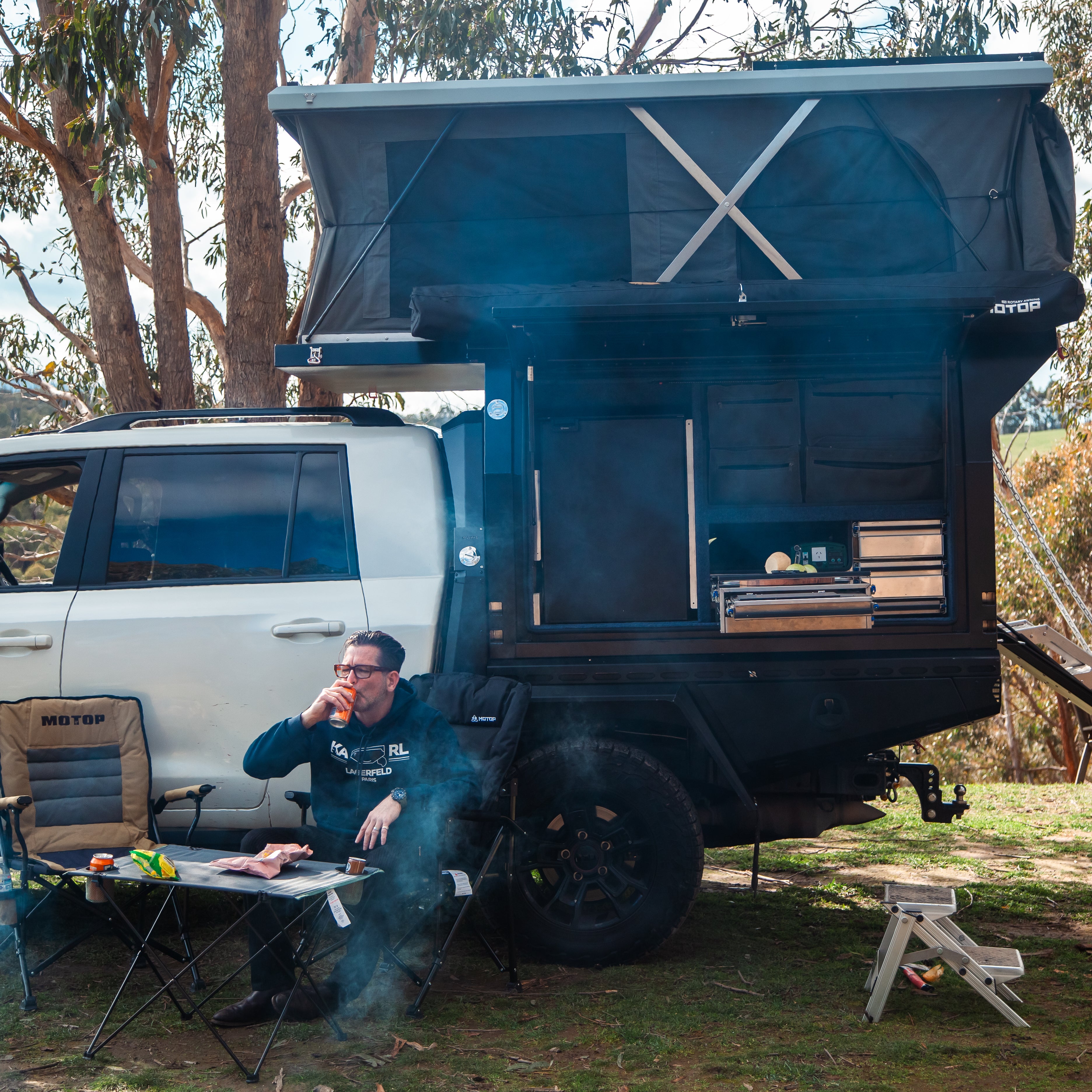 Motop Slide-On Camper
